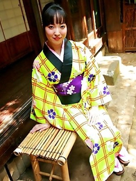 Asian lady bares her tight cunt