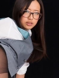 Nerdy teen Miyuki Fukatsu giving this dude a great pantyhose footjob in HQ