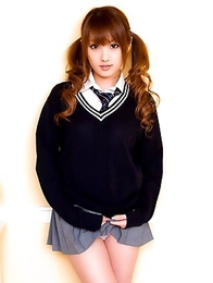 Addictive girl Tsubasa Amami reveals her big natural boobs