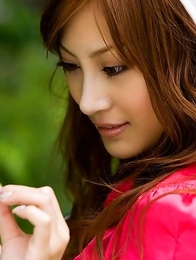 Sparkling drops on the naked body of Kirara Asuka