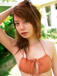 Lustful beauty Chinami Ishizaka is to die for in her bikini