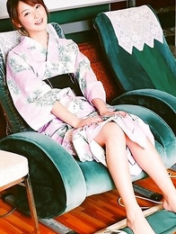 Nozomi Sasaki is so sensual while spoiling her titties