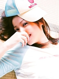 Nozomi Sasaki is happy when buys clothes for her hot curves