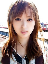 Yu Namiki must be seen by all the Asian babes lovers