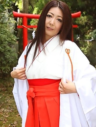 Hot Ayano Murasaki shows her twat