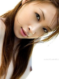 Worth to see how Deream Yuria Sendoh is getting naked