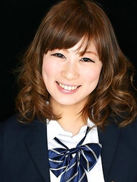 Schoolgirl Nana Kimiki  locks herself in a cage in complete darkness for 48 hours.