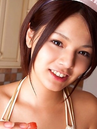 Tsubasa Akimoto in kinky lingerie has candies to offer