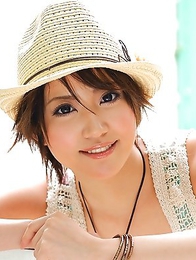 Hot Makoto Yuuki is demonstrating her wonderful lingerie