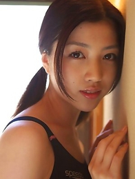 Azusa Togashi with sexy body in bath suit loves sun light