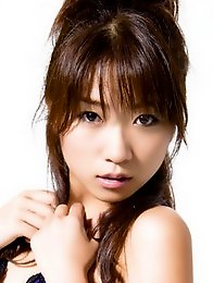 Sizzling hot gravure babes together in black or white lingerie