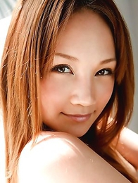 This is the page showing you sexy boobs of Maria Eriyori
