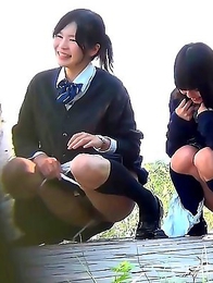 Japanese Piss Fetish Videos - Girls Pissing - Splash And Dash