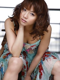 Japanese Marie Kai  in shorts shows sexy curves in bath suit at pool