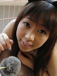 Beautiful Shiori Aiuchi is the favorite pet of two men