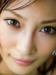 Sparkling drops on the naked body of Kirara Asuka