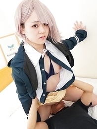 Cutie Saeko Ishiki comes to see us with a cute cosplay