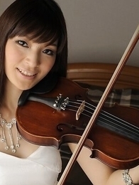 Sexy Yuria Tominaga is violonnist and slut