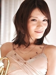 Anna Kirishima is a sexy trumpeter with beautiful boobs
