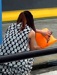Japanese Piss Fetish Porn - Girls Pissing - Peeing: Have Bucket, Will Travel