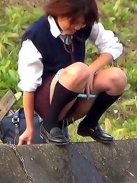 Japanese Piss Fetish Videos - Girls Pissing - School Girl Pissers