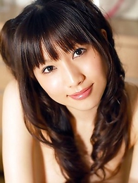 Enjoy seeing Akari Satsuki�s boobs and wonderful long legs