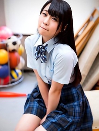 Cute japan schoolgirl Minano Ai showing her ass